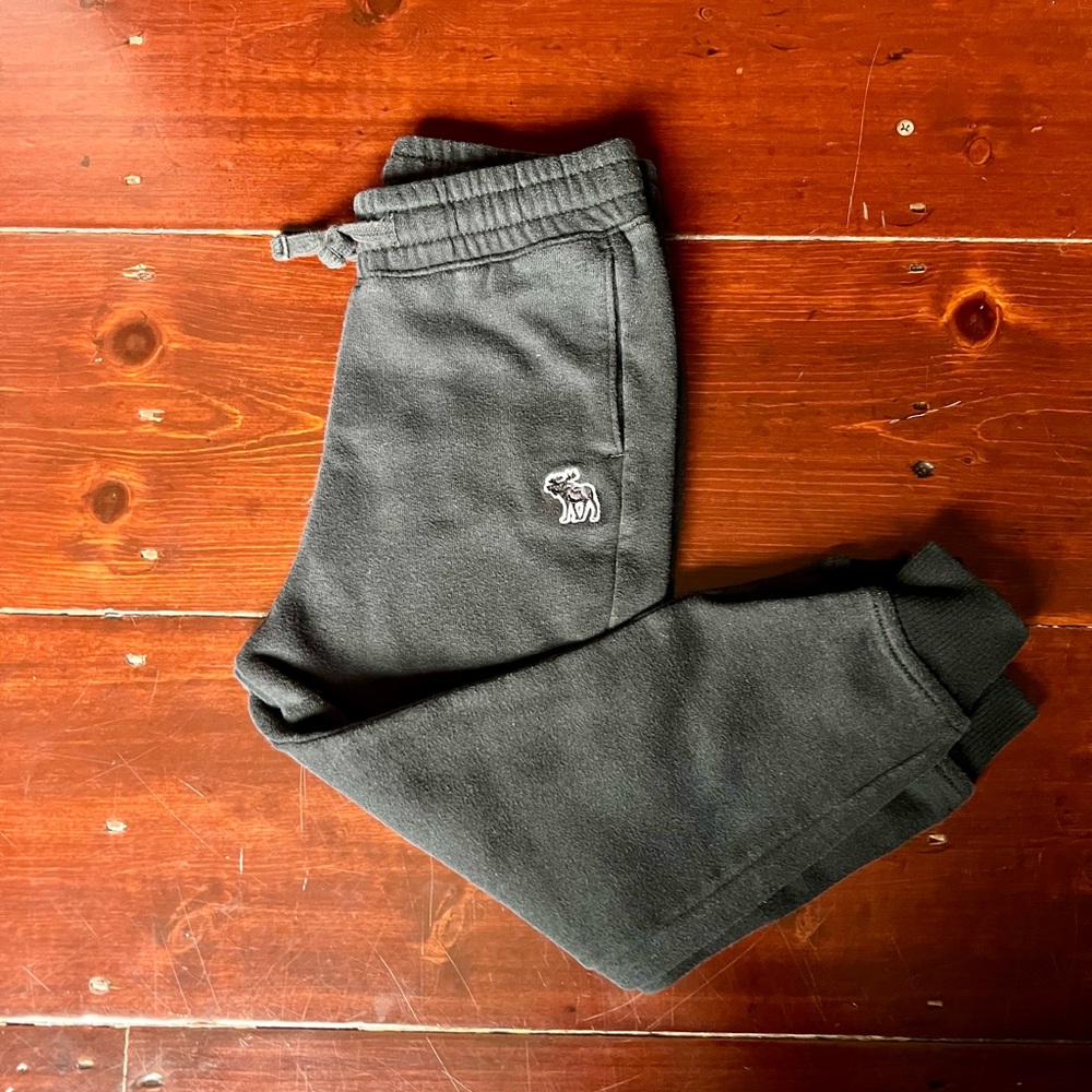 Gray Kids Abercrombie Jogger Pants size 5/6